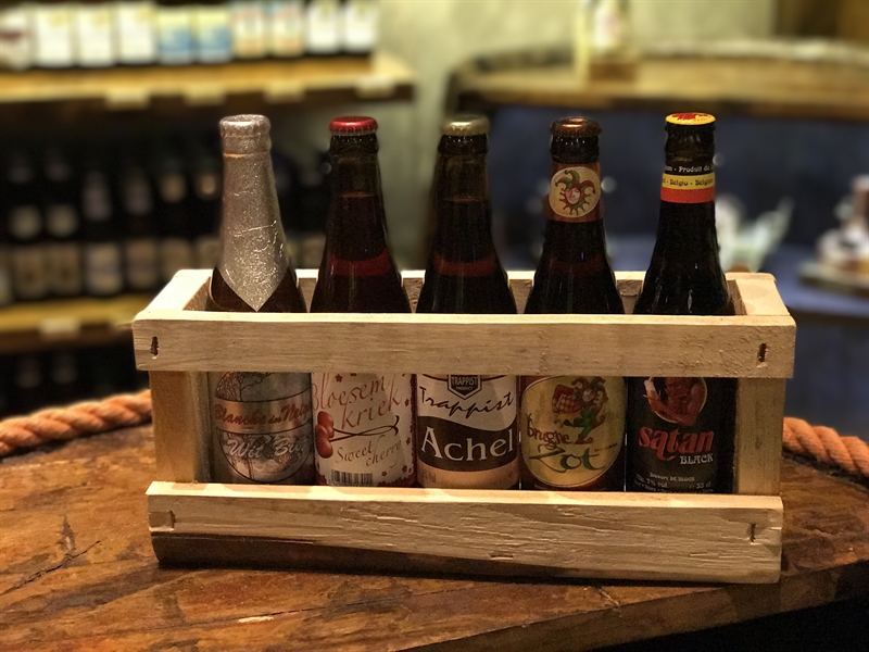 Cassetta in legno con 5 bottiglie alte da 33cl
